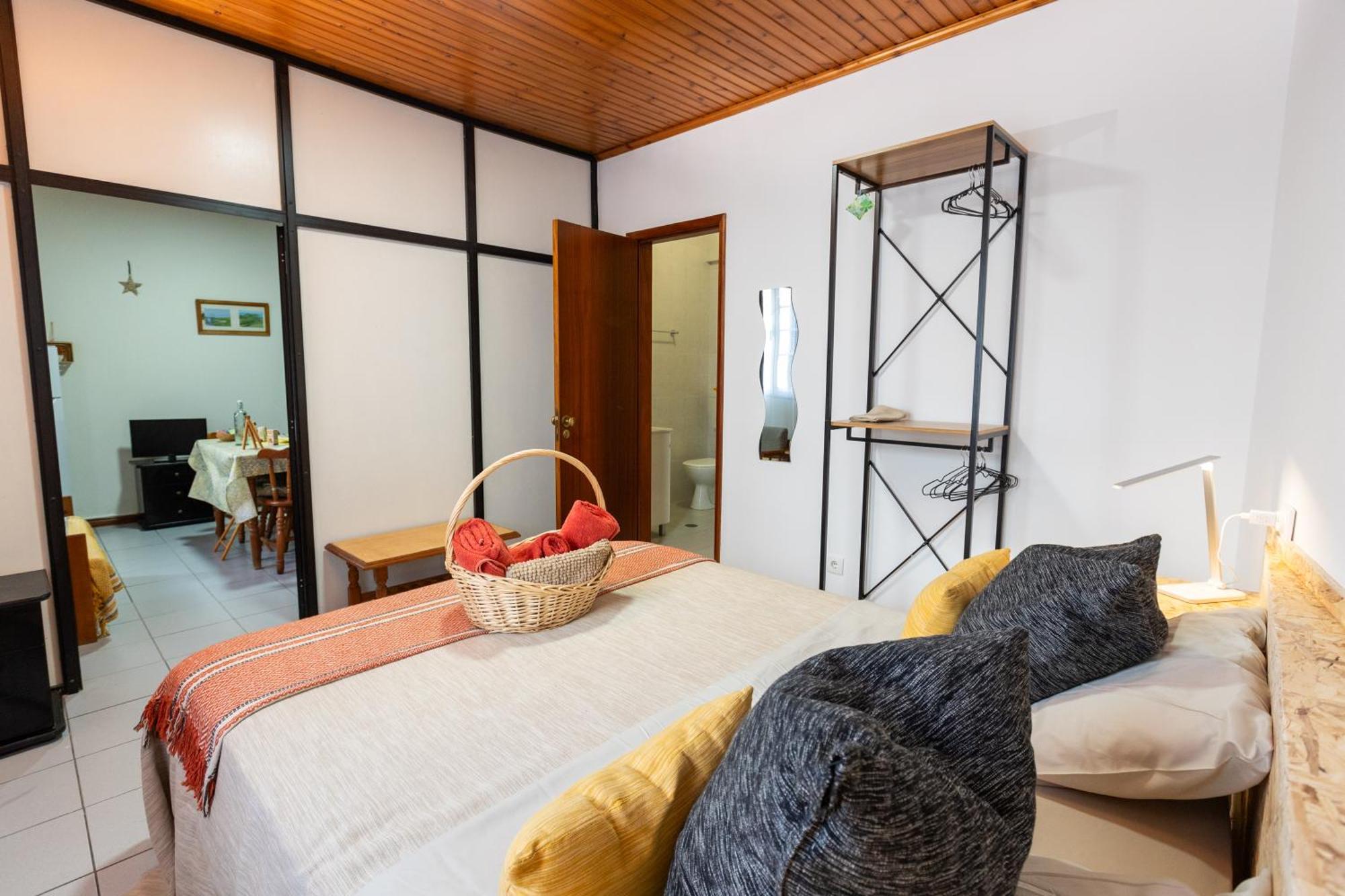 Homestay Casa Dos Guerra - Ponta Delgada (Sao Miguel)